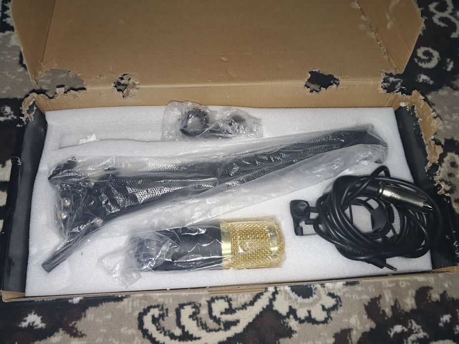 Studio microphone студийный