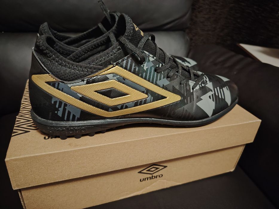 Ghete fotbal - Sintetic Umbro