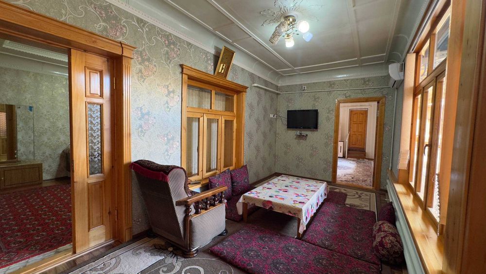 Срочна Сотилади ISTROXATDA hovli  sotladi  !!!