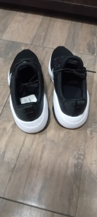 Нови маратонки  найк