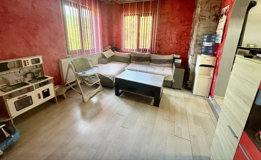 Къща  в село Рибарица ( Етрополе)