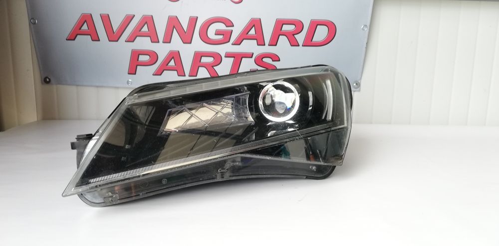 2 броя ляв фар Skoda Superb 3 (2015-2024)