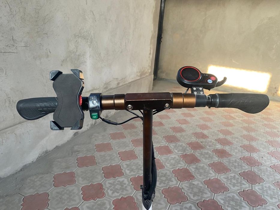 Электросамокат..