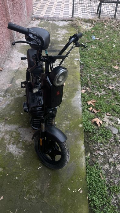 Продаю электро скутер