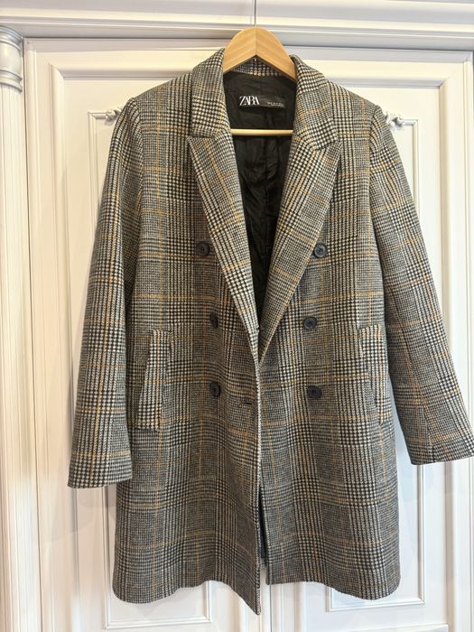 Зимно дълго сако Zara
