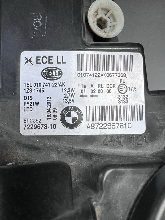Far stanga  / dreapta BMW seria 1 F20/ F21