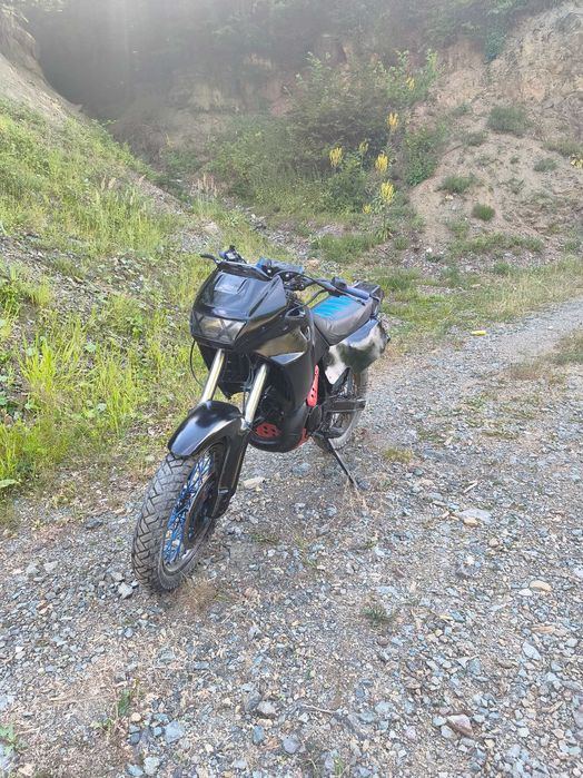 Se vinde Aprilia pegaso 125cc 2t cu 33cp