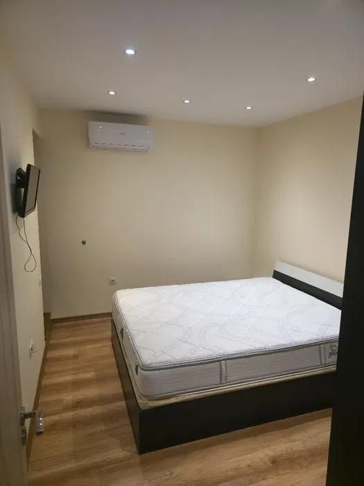 Дава се под наем Двустаен апартамент в Пловдив, Кючук Париж - 68 кв.м за 375 € - Снимка #3