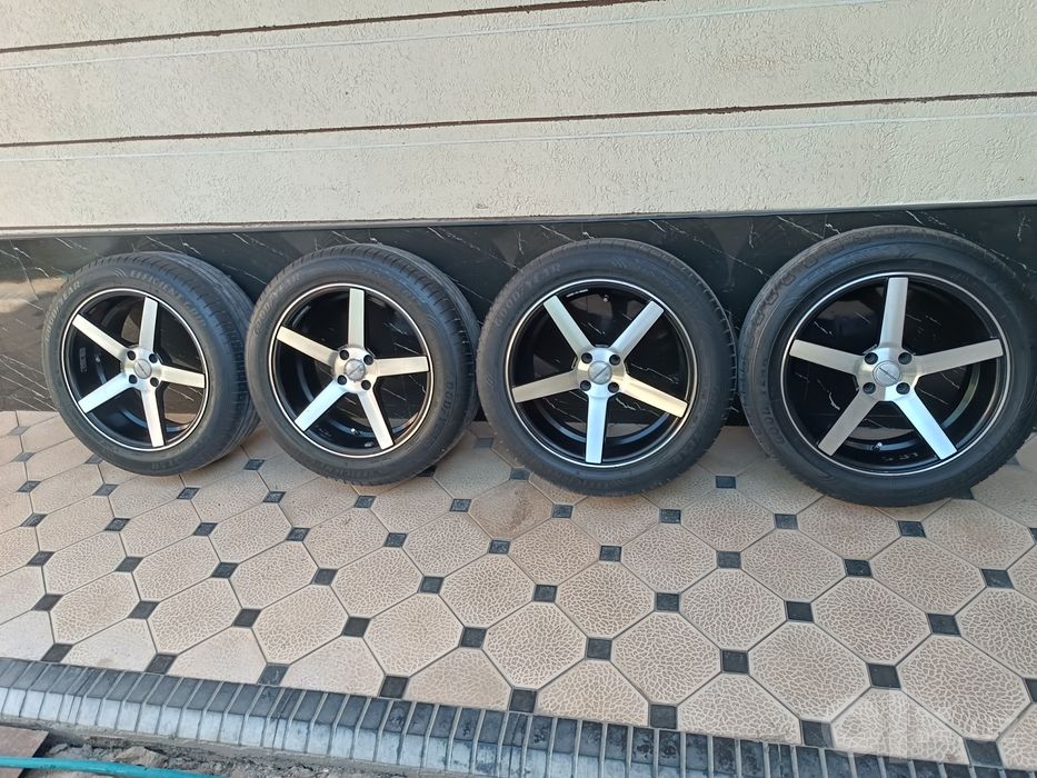 Vossen Diska Balon Sotiladi 215 55 R17 Holati Yaxshi