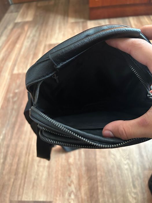 Продается барсетка Jinbaililai