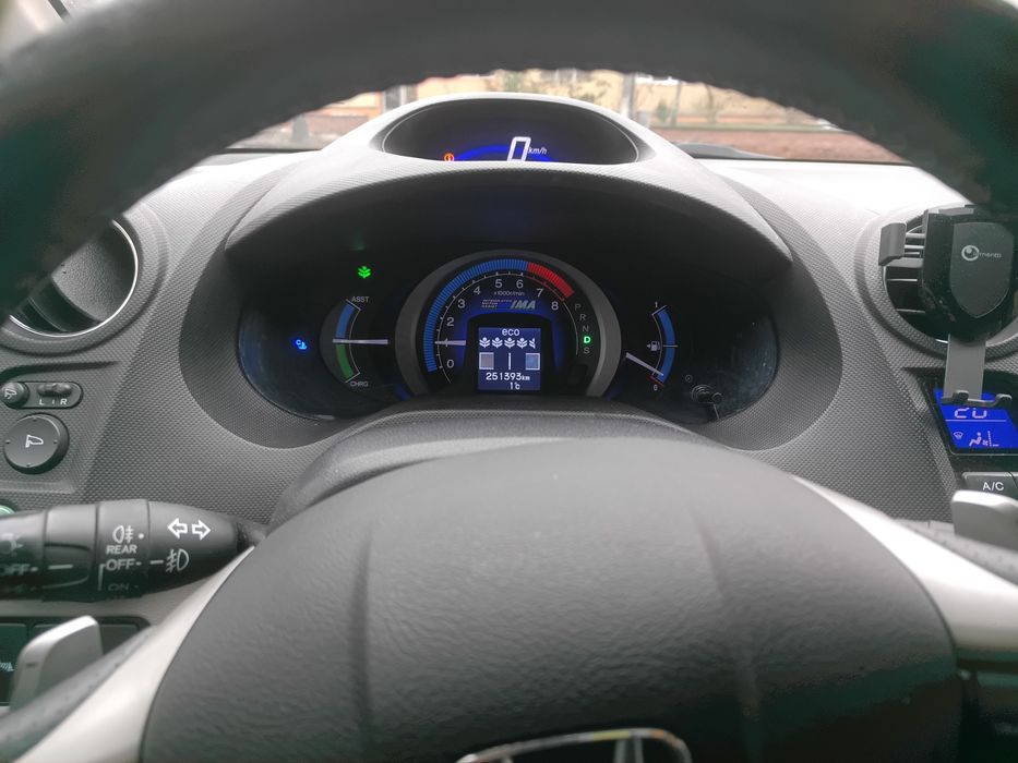 Honda Insight (hibrid) 2011