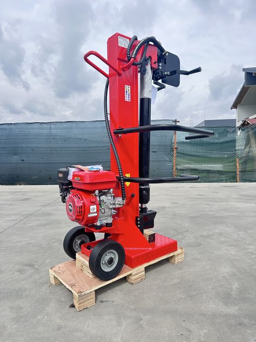 Spargator lemn 14 tone benzina, despicator busteni