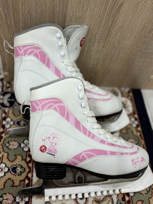 Коньки фигурные 37 размер