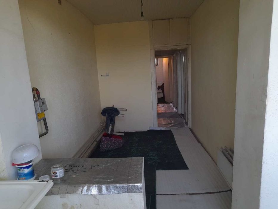 Kvartira srochna sotiladi