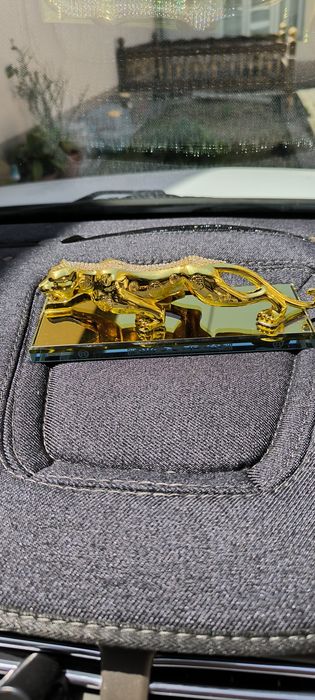 Освежитель и украшения 2в1 для авто и офис.