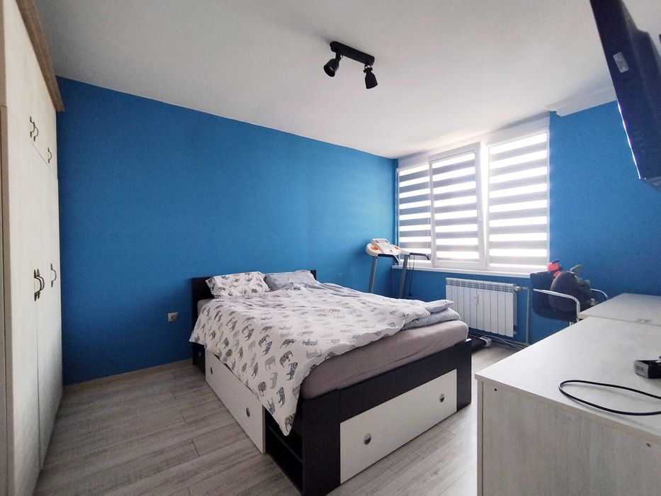 Дава се под наем Четиристаен апартамент в Перник, Изток - 110 кв.м за 611.49 € - Снимка #15