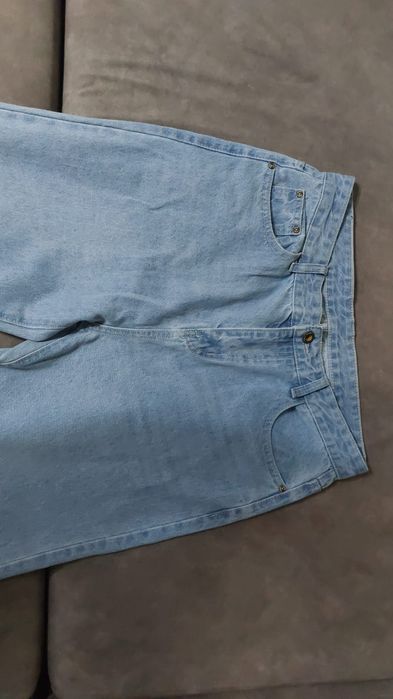 Продам джинсы мужские