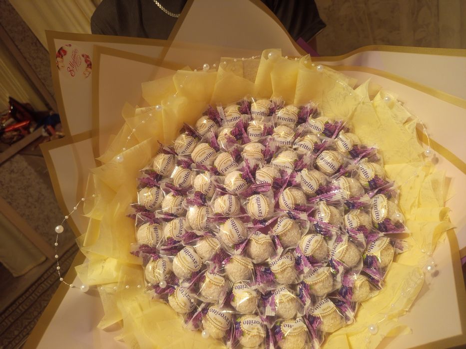 Продам букет из конфет