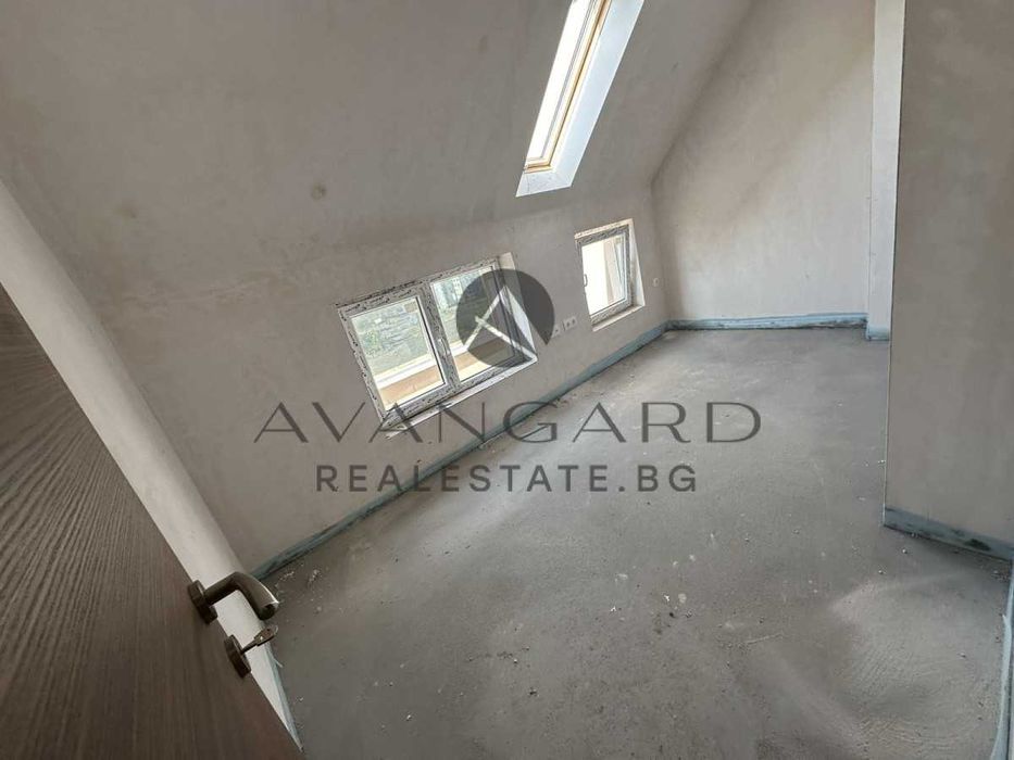 Продава се Тристаен апартамент в Пловдив, Тракия - 152 кв.м за 1231 €/кв.м - Снимка #5