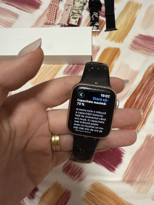 Apple watch seria 6 gold