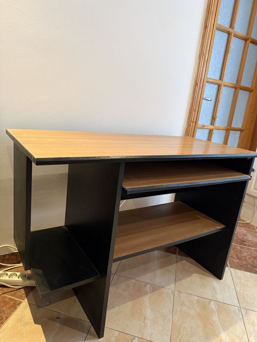 Vand birou folosit 100 lei