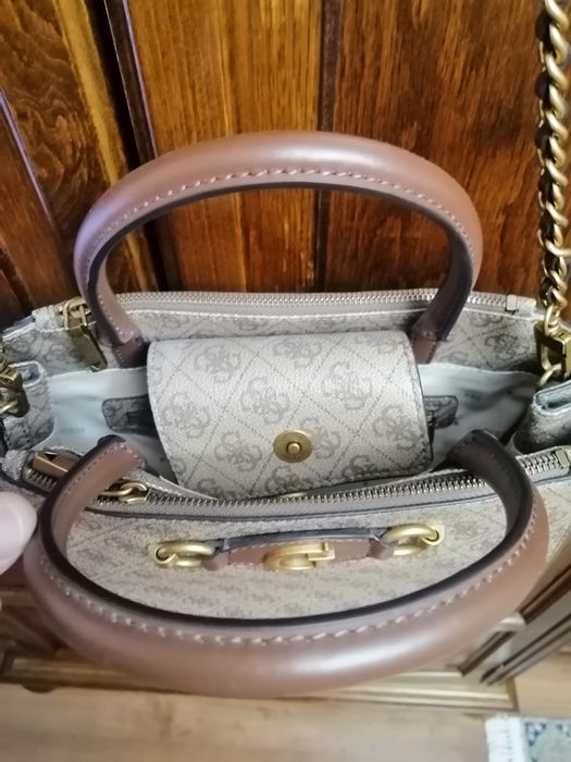 Poșetă Guess model deosebit
