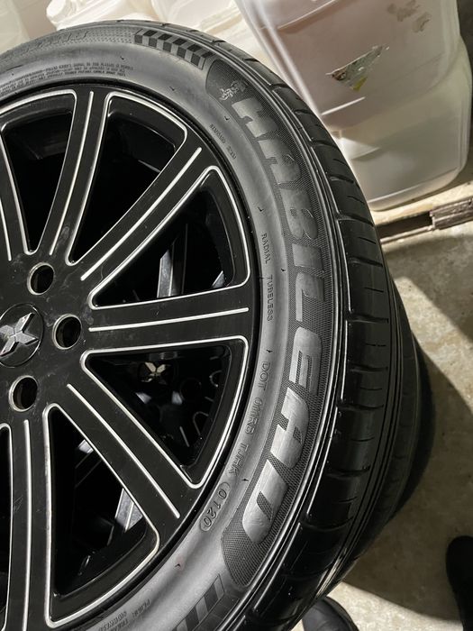 Продам диски с резиной 245/45/18