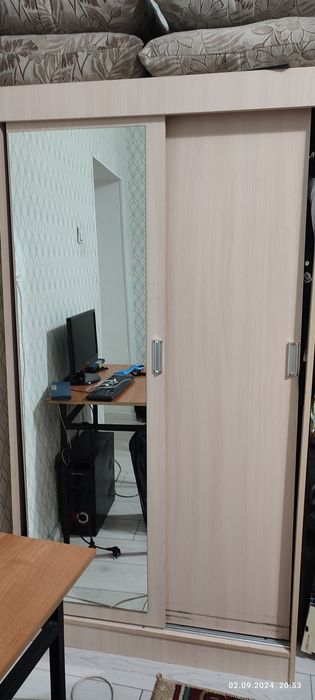 Шкаф и диваны угловой