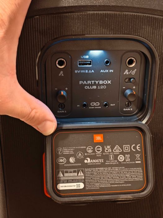 Boxa JBL partybox 120, impecabila, foarte puțin folosita