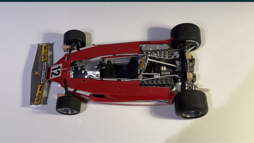 Ferrari 312 T Formula 1 Racing Paul's Model Art, 1/18 Scara Niki Lauda
