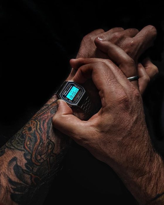 Casio A168WA-1 — Retro uslub, eng yaxshi narxda, Original