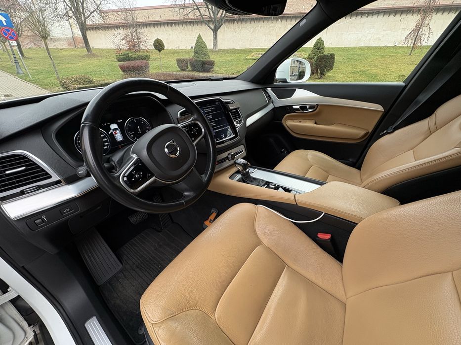 Volvo XC90, diesel, 7 locuri - in garantie!