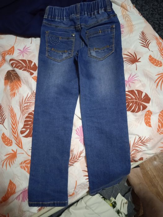 Продам новые сандалии для мальчика .31 размер