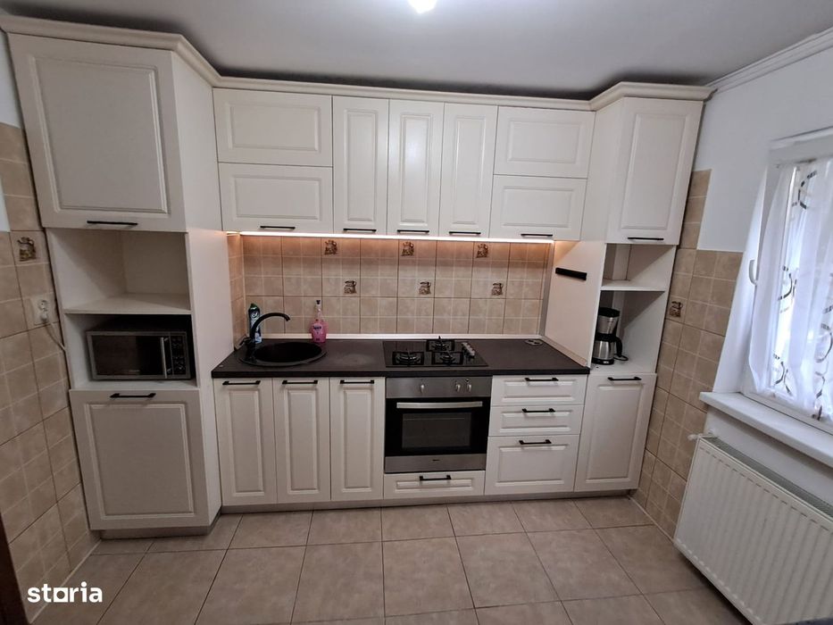 Ap 3 Camere 2 Bai Etaj 1 zona Lipovei 480 Euro