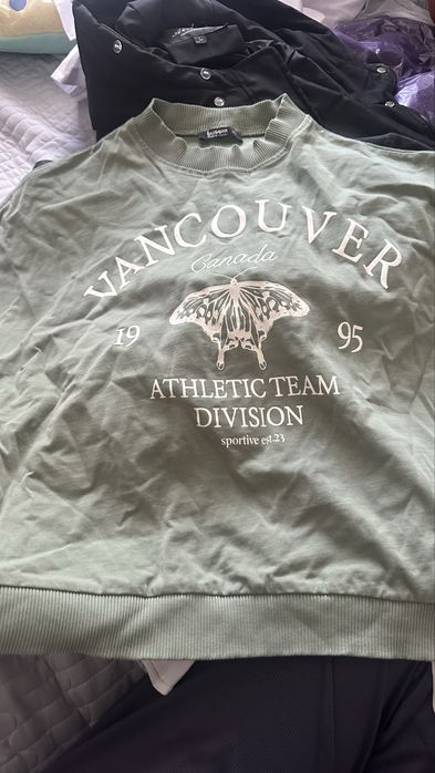 Отдам даром или за вкусняшки)