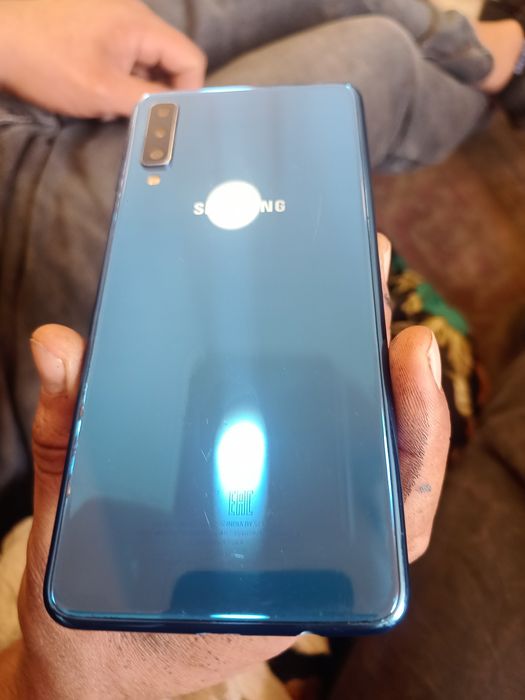 Samsung A7 (2018)
