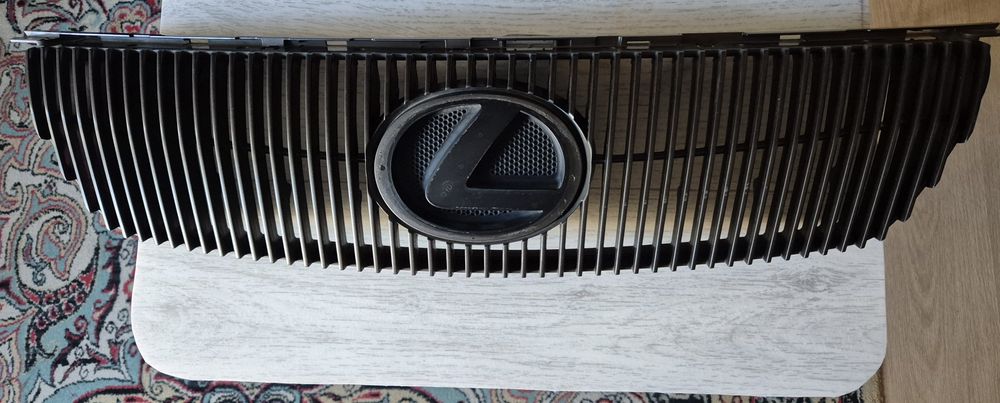 Решётка радиетора  ,Lexus