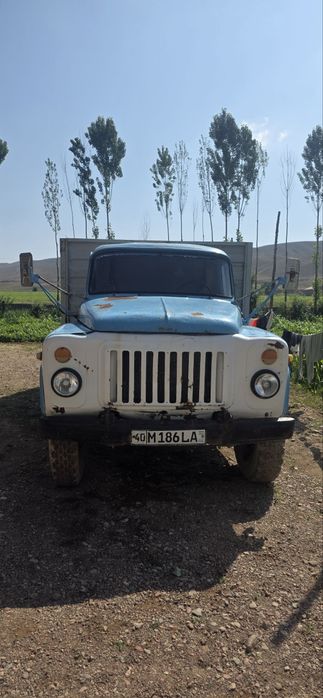 Gaz 53 sotiladi yili 76 matori zor, Rama butun kuzufi ham zor tel: 902