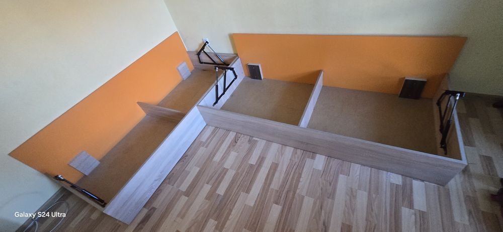 Бюро + 2бр. легла