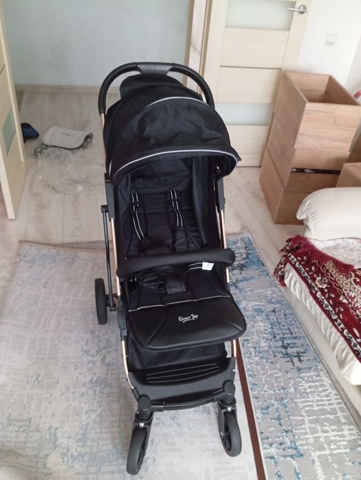 Продам срочно новую коляску