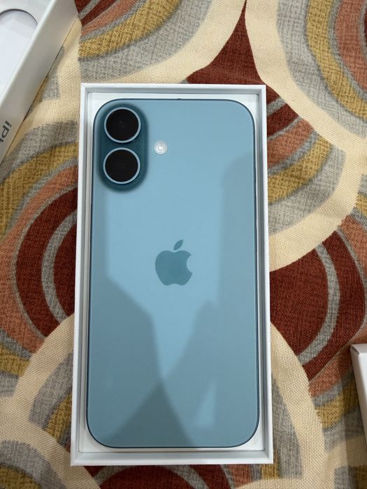 Iphone 16, 256 GB + чехол оригинал