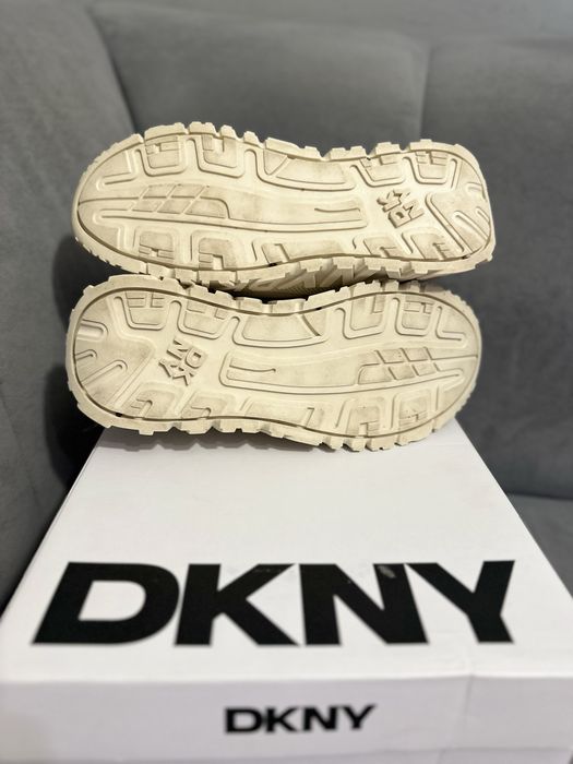 Велурени обувки Dkny