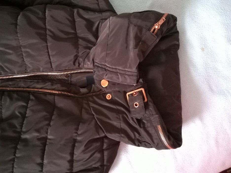 Кафяво яке с качулка