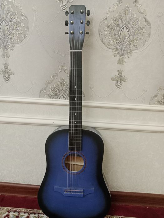 Гитара сотилади 600  минг янги 2 ой ишлатилган