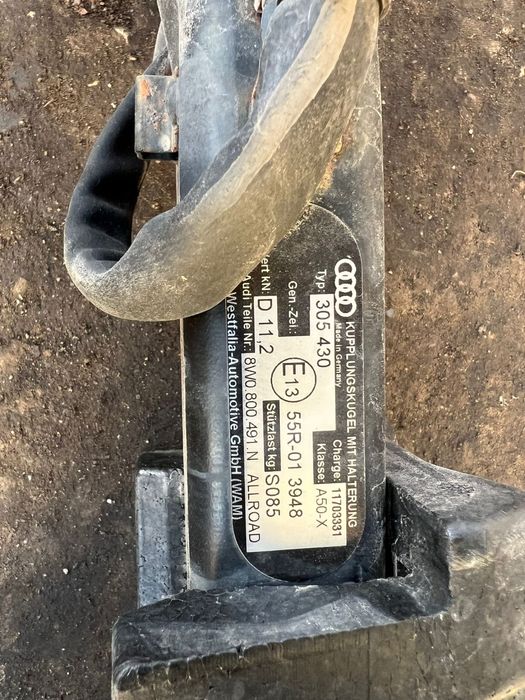 Теглич оригинален за Audi A4 b9 Ауди А4 б9 8w0800491 електрически