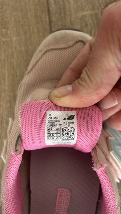 New Balance 34.5 / Geox 35