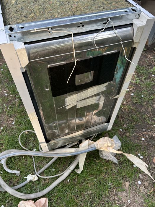 Продам посудомоечную машину