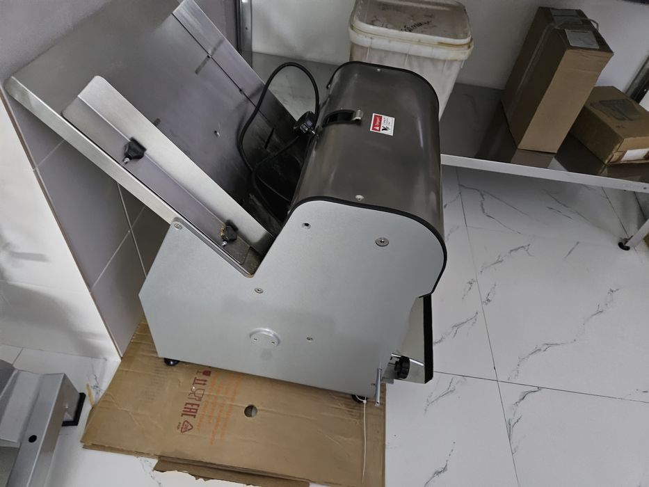 Хлеборезка производственная