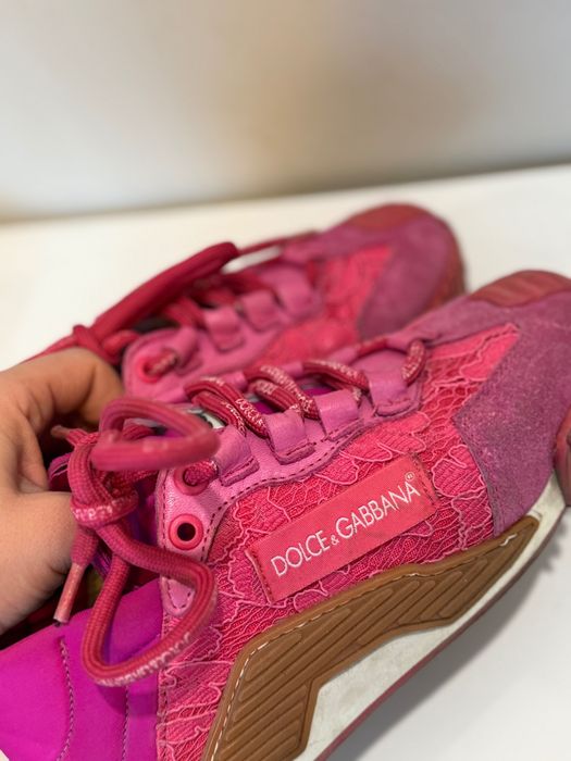 Маратонки Dolce & Gabbana дантела цикламени и други