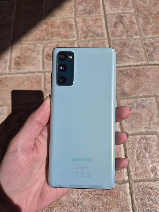 Vând Samsung S20 FE  (2020)